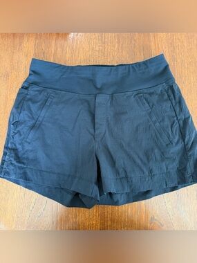 Athleta Trekkie North Shorts